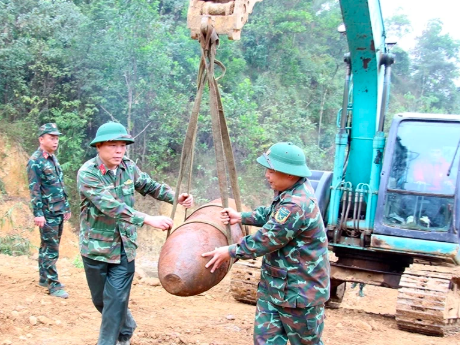 Huỷ nổ thành công quả bom nặng hàng trăm kg tại Phú Thọ