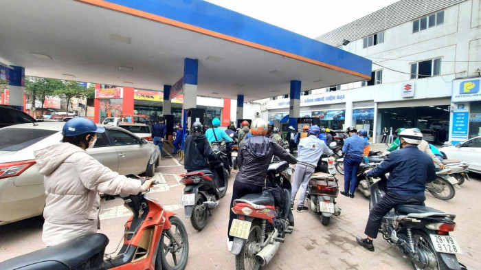 Giá xăng dầu trong nước sẽ được điều chỉnh vào ngày mai 11/5