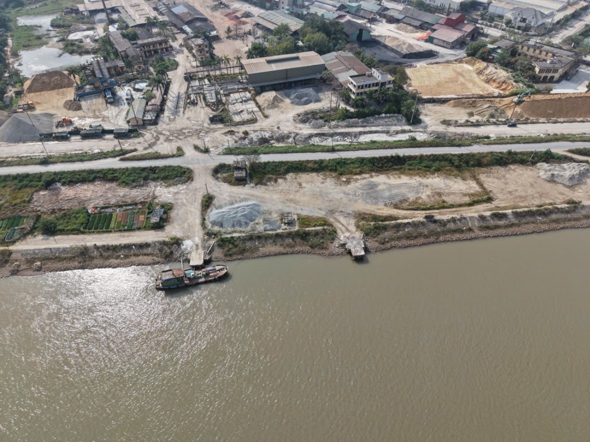 Hưng Yên: Chính quyền “mạnh tay” xử lý, giải tỏa bến bãi vi phạm phục vụ dự án ven sông