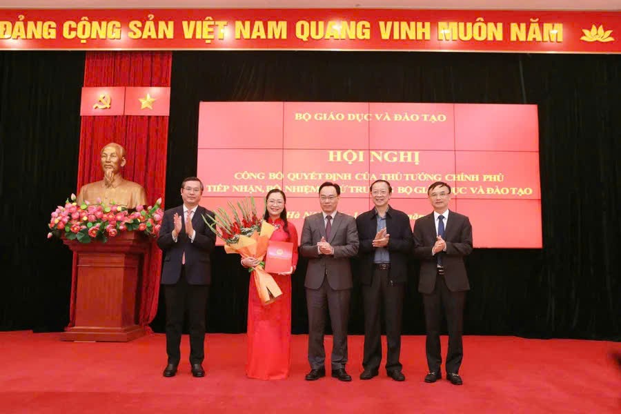 Bộ Giáo dục và Đào tạo có tân Thứ trưởng Bộ Giáo dục và Đào tạo có tân Thứ trưởng