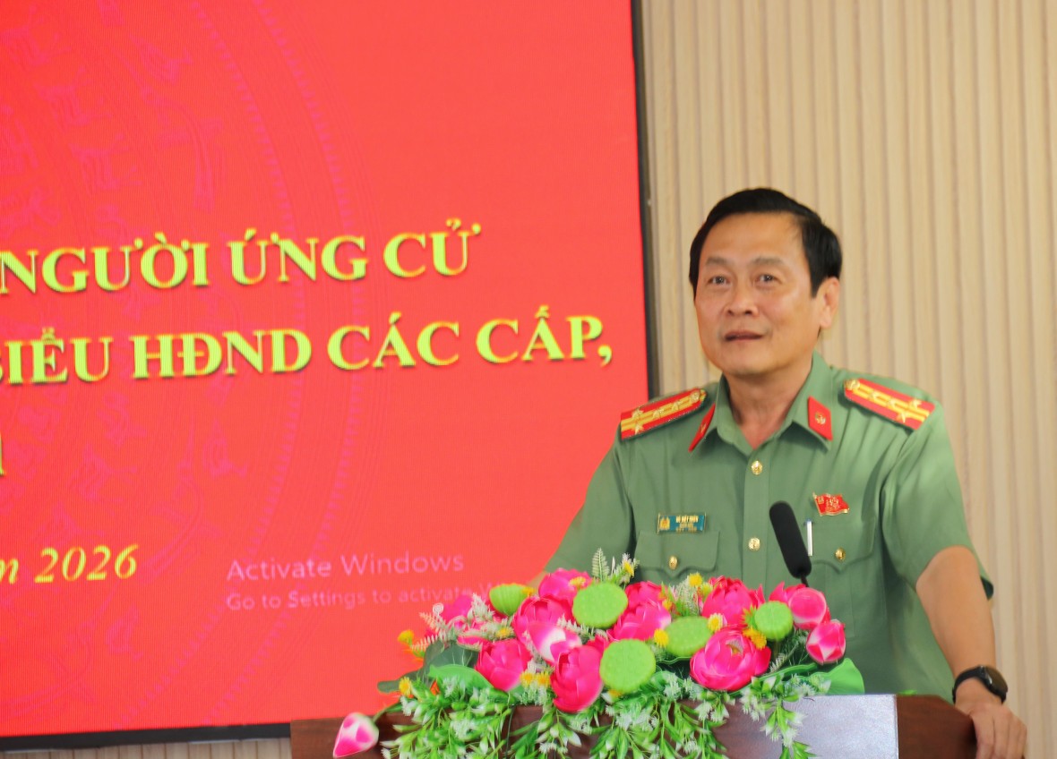 Ứng cử viên ĐBQH khóa XVI tiếp xúc cử tri Khánh Bình, cam kết đồng hành phát triển Cà Mau bền vững