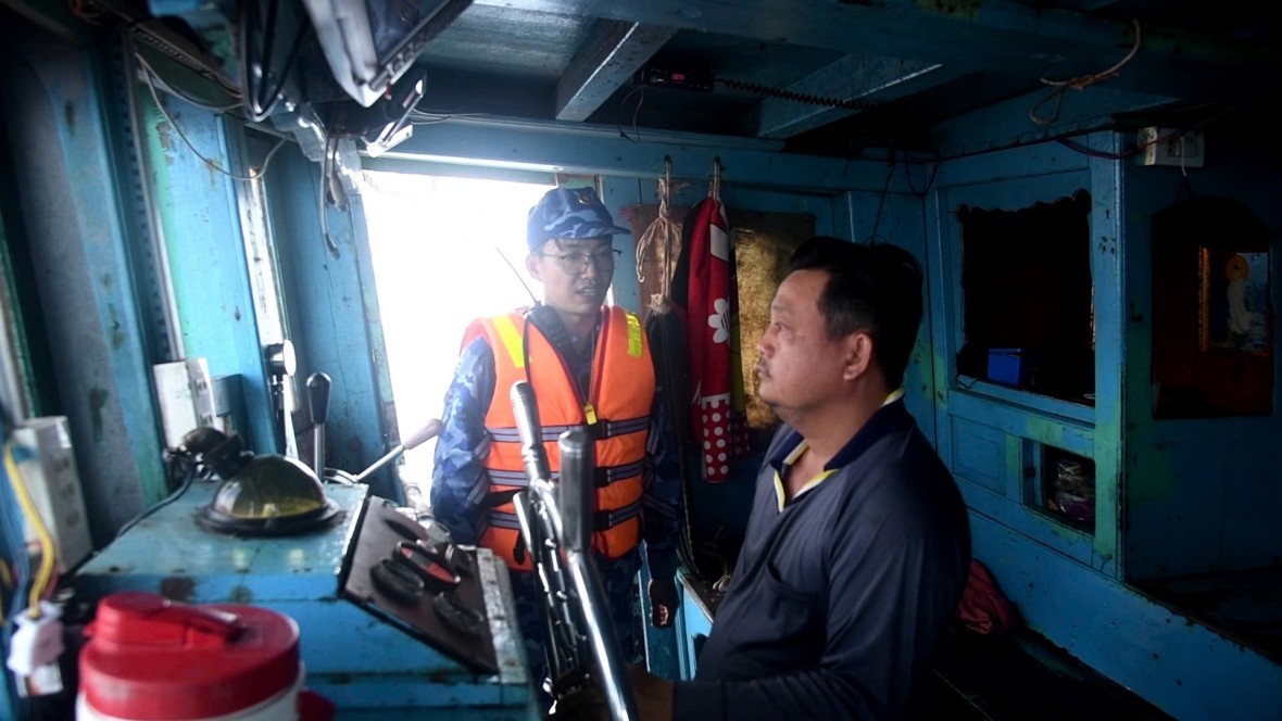 BTL Vùng Cảnh sát biển 4 ngăn chặn, xử lý nghiêm tàu cá vi phạm