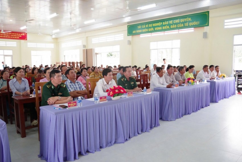 Vĩnh Long: Sôi nổi Ngày hội Biên phòng toàn dân tại xã Thạnh Hải Vĩnh Long: Sôi nổi Ngày hội Biên phòng toàn dân tại xã Thạnh Hải