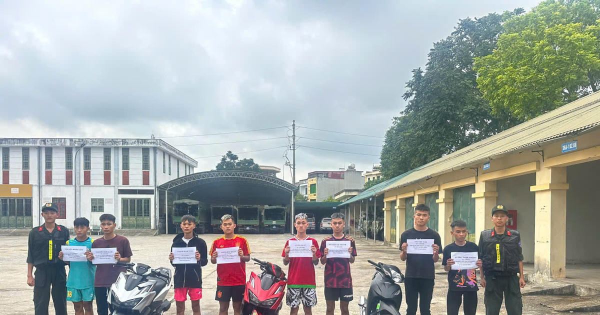 Liên tiếp ngăn chặn, bắt giữ nhóm thanh, thiếu niên mang kiếm, bình xịt hơi cay đi gây rối giữa đêm