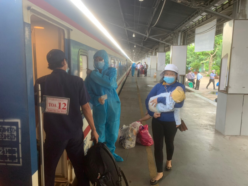 Nghệ An: Hàng trăm tấn tinh bột nghệ tồn kho chờ tiêu thụ