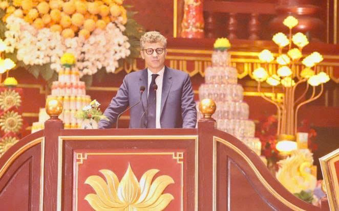 Ông Jonathan Wallace Baker, Trưởng Đại diện UNESCO tại Việt Nam phát biểu tại lễ khai hội. Ông Jonathan Wallace Baker, Trưởng Đại diện UNESCO tại Việt Nam phát biểu tại lễ khai hội.