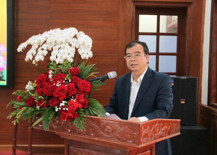 Ông Nguyễn Minh Hùng, Phó Chủ tịch UBND TP Hải Phòng phát biểu tại buổi họp báo.