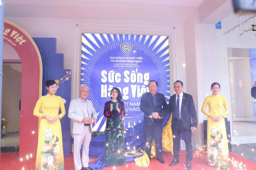 Sức sống hàng Việt: Định hình mô hình tiêu thụ hàng Việt thời số