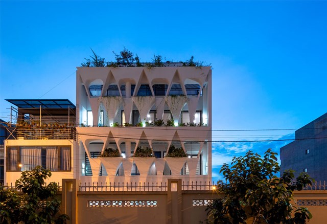 Ng&ocirc;i nh&agrave; ho&agrave;n thiện l&agrave; sự kết nối đầy y&ecirc;u thương giữa c&aacute;c th&agrave;nh vi&ecirc;n, l&agrave; m&oacute;n qu&agrave; chứa chan t&igrave;nh cảm m&agrave; người con d&agrave;nh cho bố mẹ.