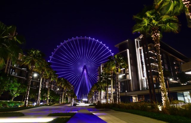 Kh&ocirc;ng &iacute;t người tỏ ra quan ngại trước khả năng chống chịu trước thi&ecirc;n tai của v&ograve;ng quay Ain Dubai.&nbsp;Tuy nhi&ecirc;n,&nbsp;Darren Brooke, Gi&aacute;m đốc kỹ thuật cấp cao tại WSP (đơn vị thi c&ocirc;ng v&ograve;ng quay) đồng thời l&agrave; kiến ​​tr&uacute;c sư ch&iacute;nh của Ain Dubai tiết lộ,&nbsp;c&ocirc;ng tr&igrave;nh n&agrave;y v&ocirc; c&ugrave;ng an to&agrave;n khi được thiết kế để chống chịu động đất hay những cơn b&atilde;o cấp 12 với tốc độ gi&oacute; khoảng 100 dặm/giờ.