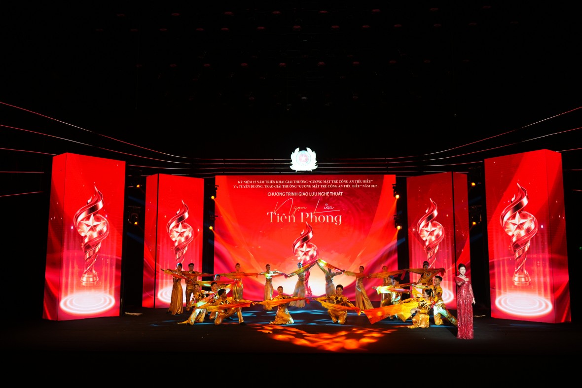 Vinh danh 20 Gương mặt Công an tiêu biểu năm 2025