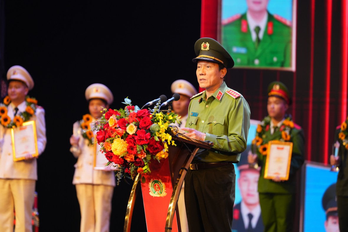 Vinh danh 20 Gương mặt Công an tiêu biểu năm 2025