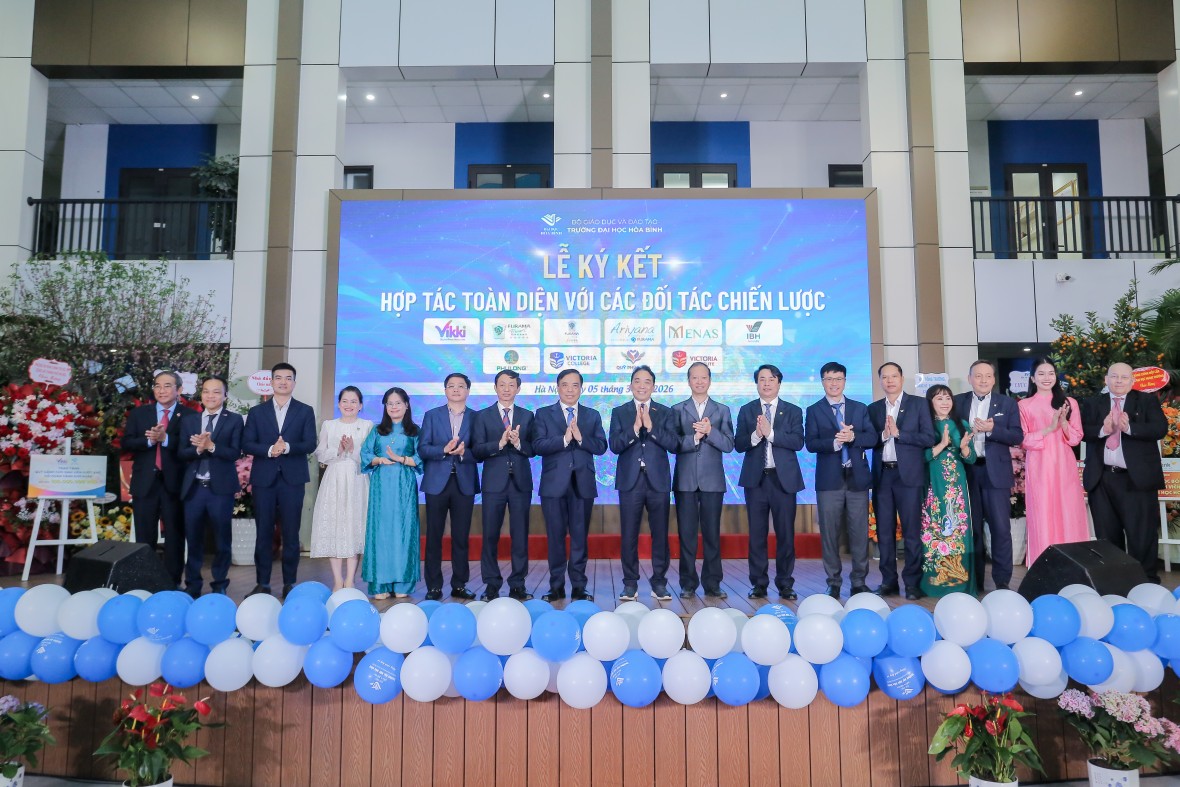 Trường Đại học Hòa Bình: Trao Quyết định bổ nhiệm Hiệu trưởng và ký kết hợp tác với các đối tác chiến lược