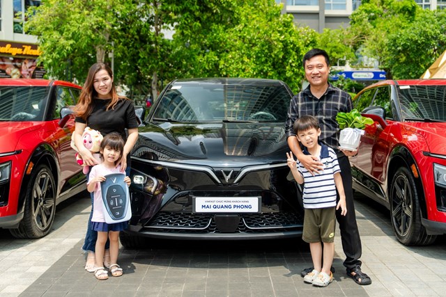 Anh Mai Quang Phong (TP.HCM) nhận định thiết kế của VF 7 mang xu hướng tương lai. &nbsp;