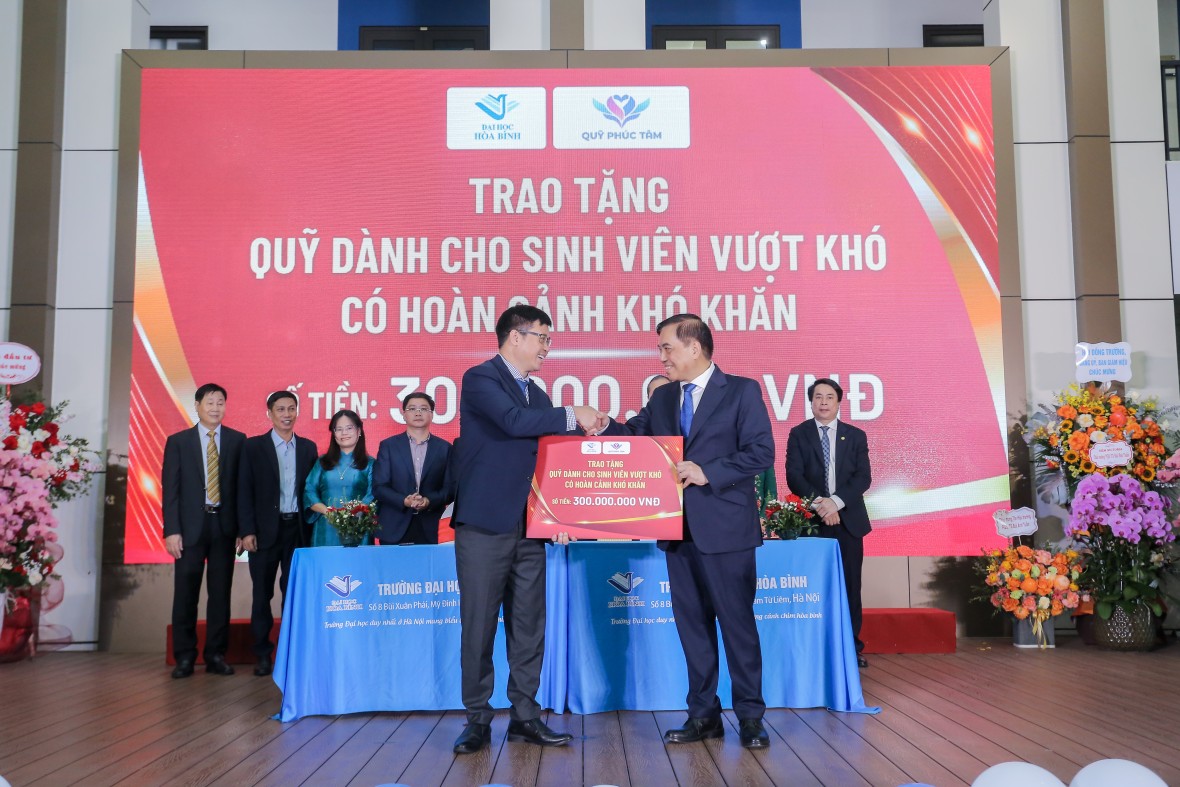 Trường Đại học Hòa Bình: Trao Quyết định bổ nhiệm Hiệu trưởng và ký kết hợp tác với các đối tác chiến lược