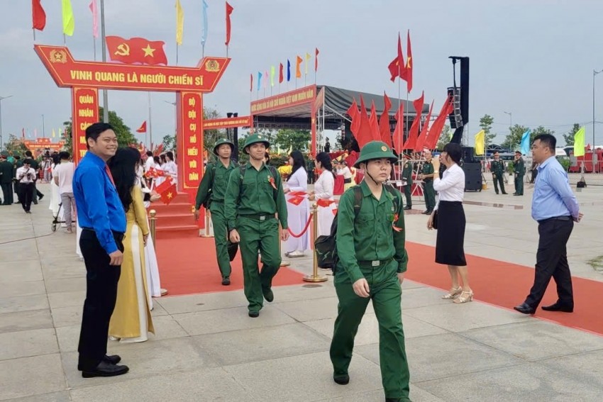 Hơn 3.600 thanh niên Đồng Tháp hăng hái lên đường nhập ngũ