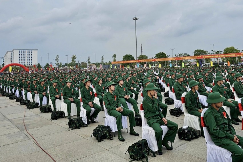 Hơn 3.600 thanh niên Đồng Tháp hăng hái lên đường nhập ngũ