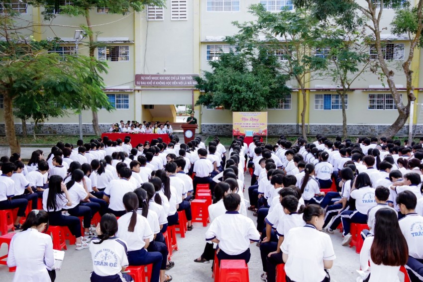 BĐBP Cần Thơ tuyên truyền pháp luật cho Hơn 1.000 học sinh vùng biên giới biển