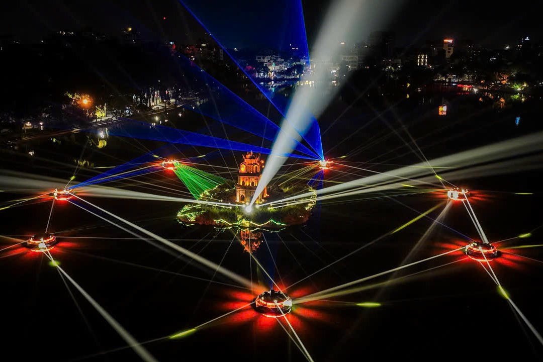 Không gian chiếu sáng nghệ thuật Hồ Gươm - Tháp Rùa. (Ảnh minh họa)