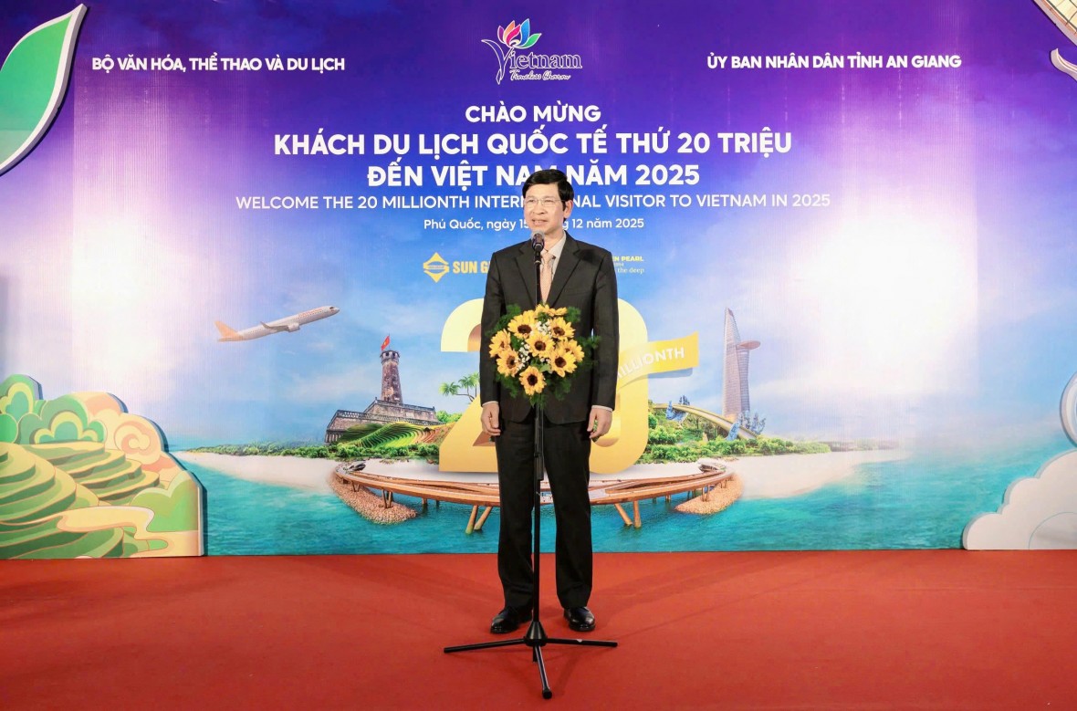 Việt Nam đón du khách quốc tế thứ 20 triệu Việt Nam đón du khách quốc tế thứ 20 triệu