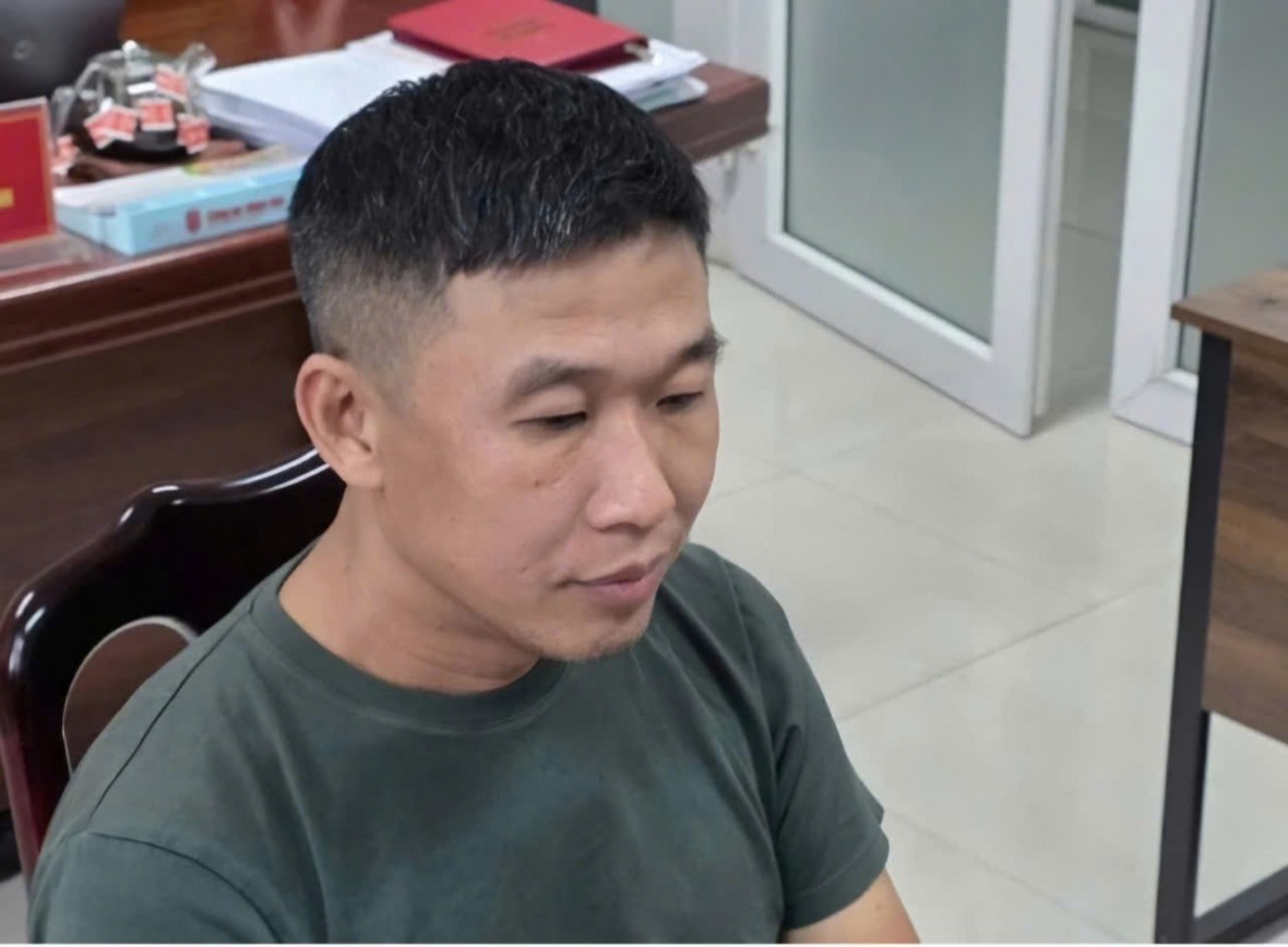 Phá nhanh đường dây buôn lậu hơn 90.000 tôm hùm xanh giống qua sân bay Đà Nẵng