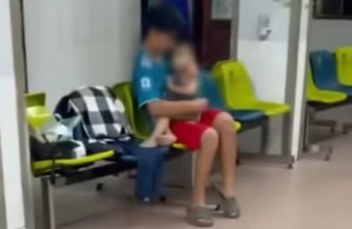 Cháu bé phải chờ cấp cứu do không đủ tiền đóng tạm ứng tại bệnh viện Cháu bé phải chờ cấp cứu do không đủ tiền đóng tạm ứng tại bệnh viện