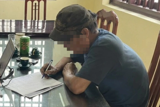 Ông T.V.H. bị xử phạt 7,5 triệu đồng vì đăng tải, chia sẻ thông tin bịa đặt, sai sự thật Ông T.V.H. bị xử phạt 7,5 triệu đồng vì đăng tải, chia sẻ thông tin bịa đặt, sai sự thật