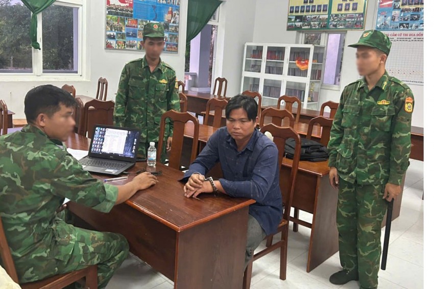 BĐBP Tây Ninh: Bắt giữ đối tượng vận chuyển 800 gói thuốc lá lậu