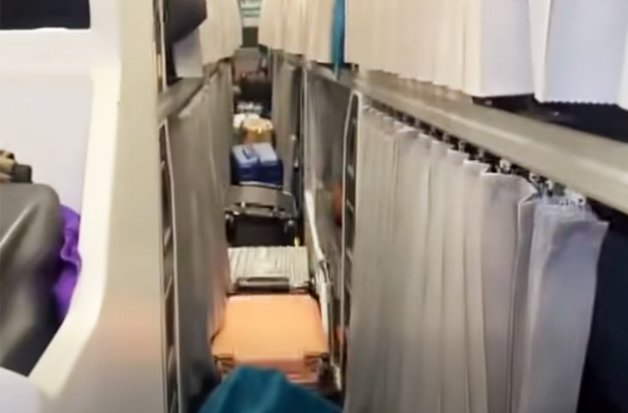 Tài xế và chủ xe bị xử phạt hơn 200 triệu đồng vì nhồi nhét khách về quê ăn Tết