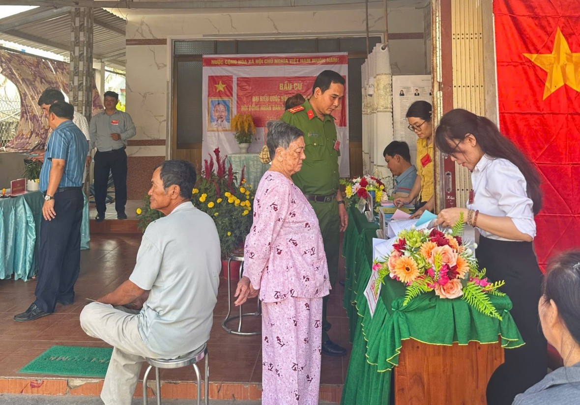 An Giang: Bầu cử sớm ở đặc khu Thổ Châu, an ninh trật tự được giữ vững, an toàn