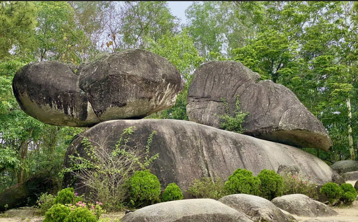 Hòn Trống Mái: Biểu tượng vĩnh cửu về tình nghĩa phu thê