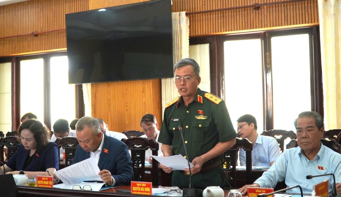 Phó Chủ tịch Quốc hội, Thượng tướng Trần Quang Phương kiểm tra công tác bầu cử tại An Giang Phó Chủ tịch Quốc hội, Thượng tướng Trần Quang Phương kiểm tra công tác bầu cử tại An Giang