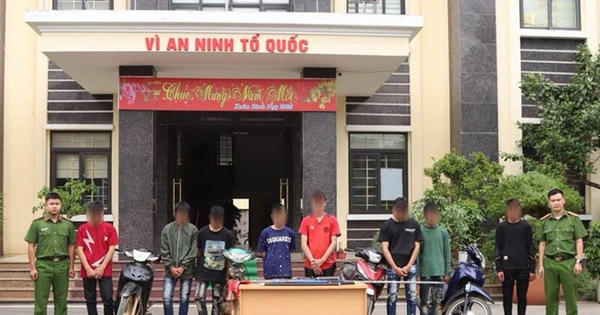 Triệu tập 8 thanh thiếu niên mang hung khí, lạng lách, nẹt pô gây rối trong đêm