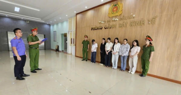 Khởi tố 15 đối tượng giả bác sĩ, lừa khách hàng tại 3 cơ sở thẩm mỹ ở Đắk Lắk